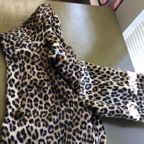 Goodwill found jacket 🧥 in decent condition - Picture 2 of 8